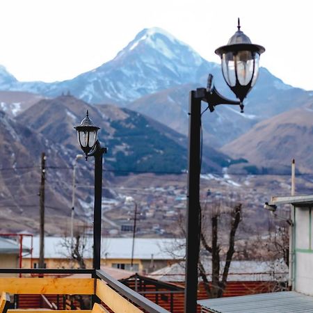 Wooden Hotel Kazbegi エクステリア 写真