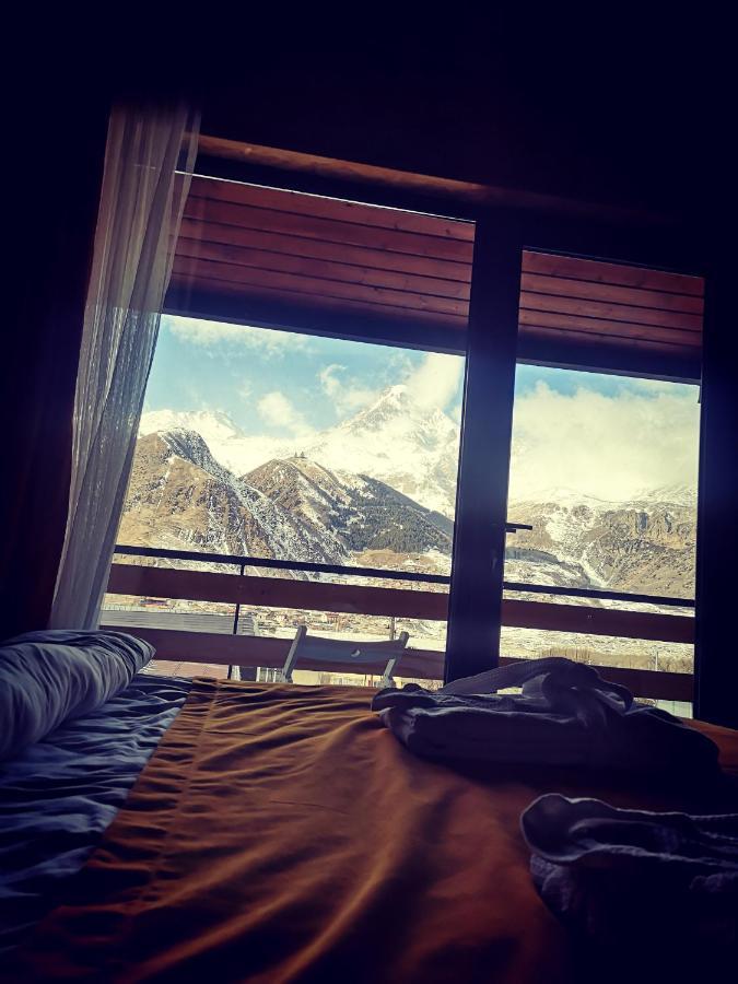 Wooden Hotel Kazbegi エクステリア 写真