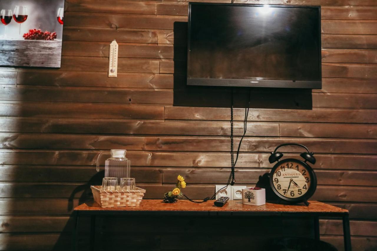 Wooden Hotel Kazbegi エクステリア 写真
