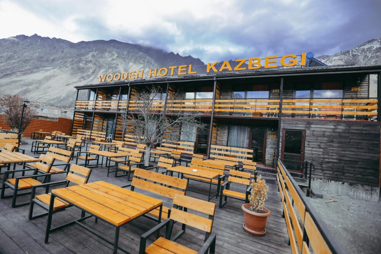 Wooden Hotel Kazbegi エクステリア 写真