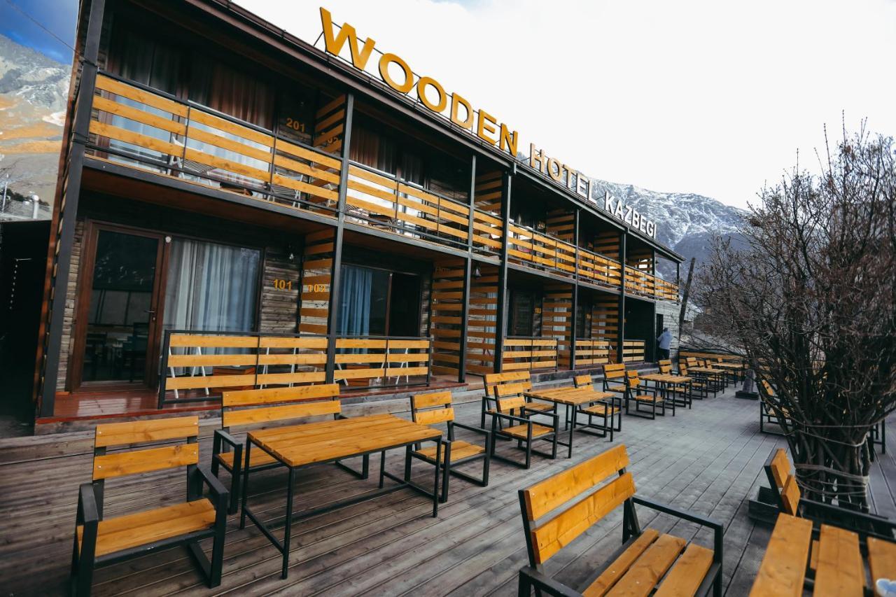 Wooden Hotel Kazbegi エクステリア 写真