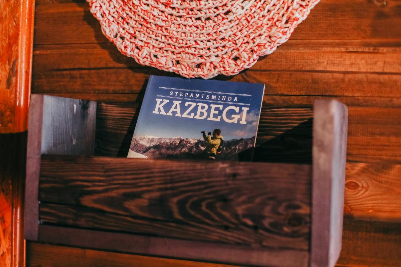 Wooden Hotel Kazbegi エクステリア 写真