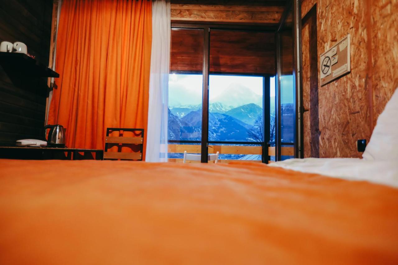 Wooden Hotel Kazbegi エクステリア 写真