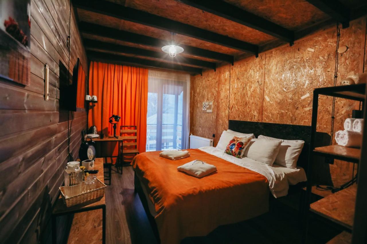 Wooden Hotel Kazbegi エクステリア 写真